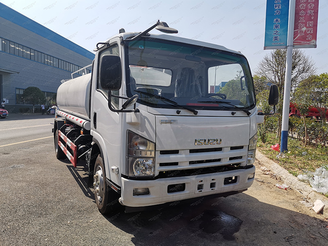 Isuzu 700p шүршигч